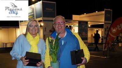 BE23-6051864 '864' > 10x Top3 + 3e PR Vierzon 25 + 5e NAT/2e B3/3e PR Bourges III 24 + 1e Vierzon >BART & NANCE VAN OECKEL