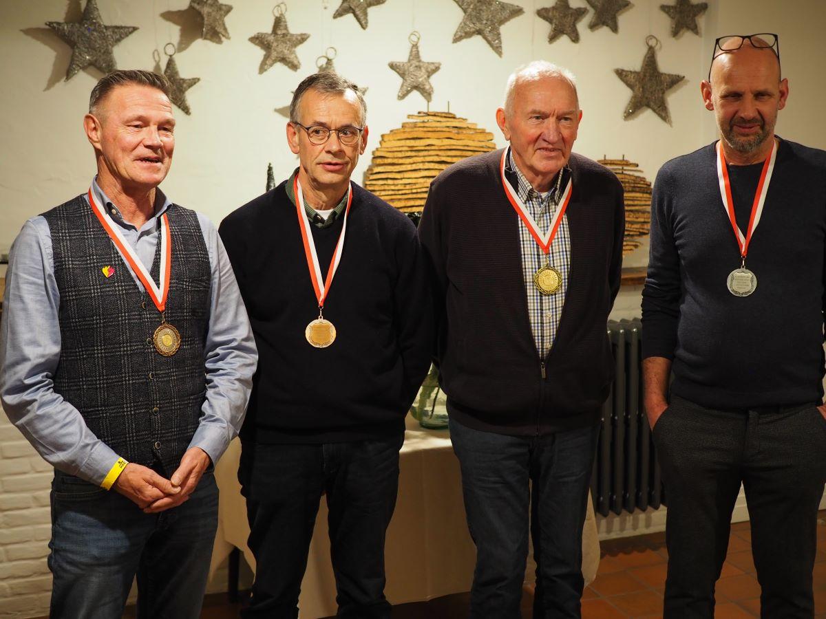 pitts-2024-12-14-pe-antwerpen-kleine-snelheid-asduif-oudejaarse-3.jpg