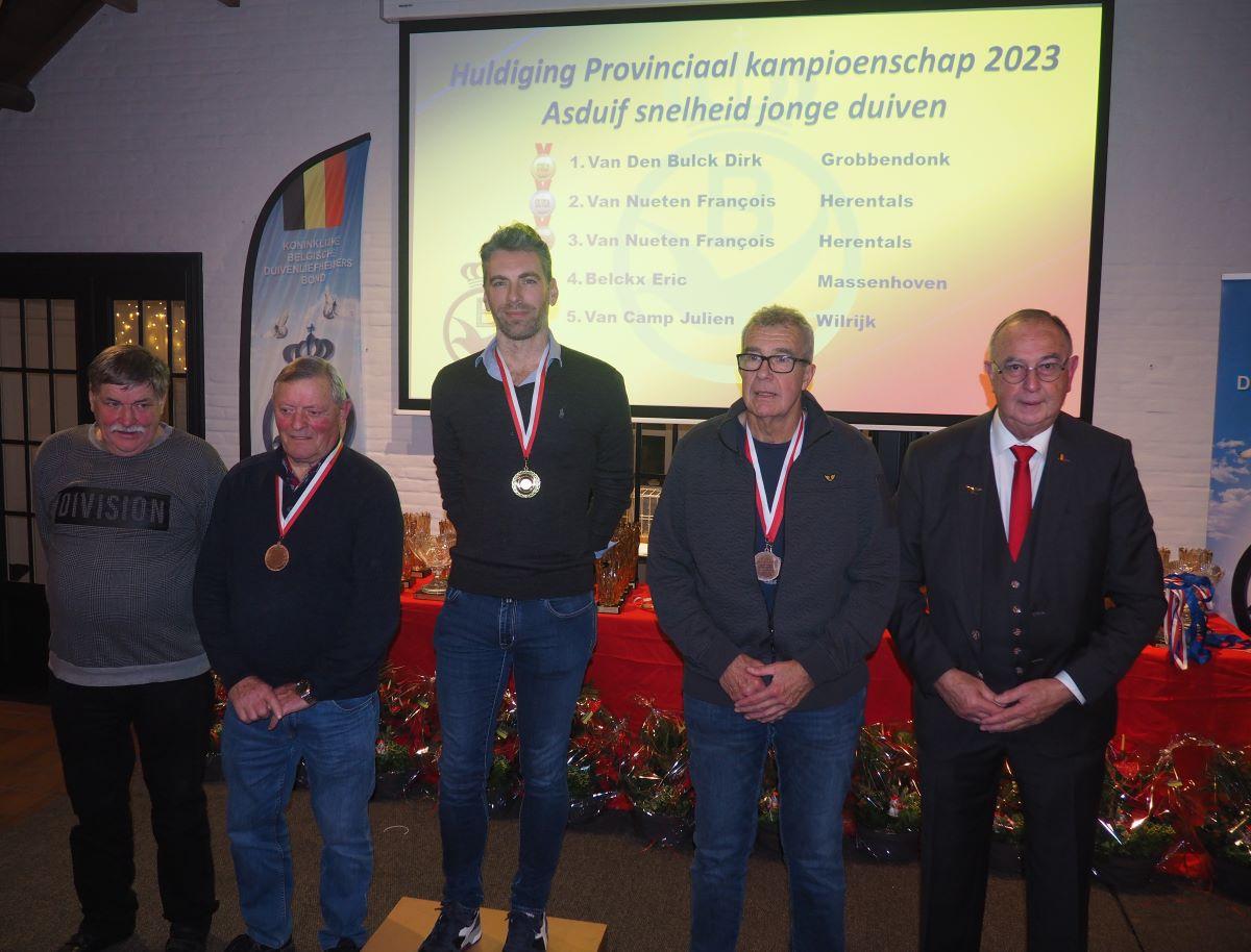 pitts-2023-12-09-pitts-pe-antwerpen-provinciale-asduif-snelheid-jonge-1-pitts.jpg