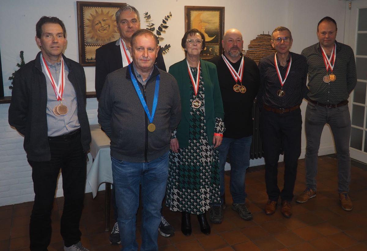 pitts-2023-12-09-pitts-pe-antwerpen-antwerpse-provinciale-winnaars-nat-prov-wedvlucht-4-pitts.jpg