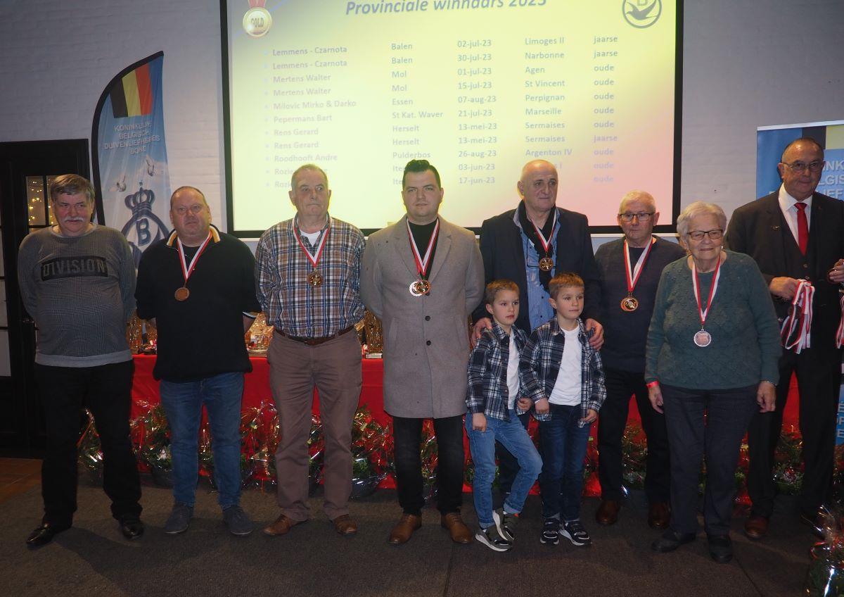 pitts-2023-12-09-pitts-pe-antwerpen-antwerpse-provinciale-winnaars-nat-prov-wedvlucht-5-pitts.jpg