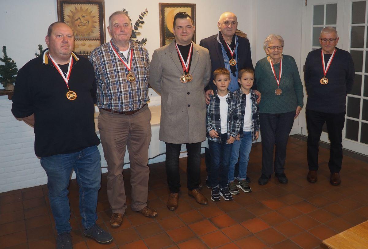 pitts-2023-12-09-pitts-pe-antwerpen-antwerpse-provinciale-winnaars-nat-prov-wedvlucht-6-pitts.jpg