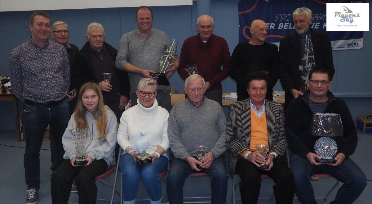 pitts-2023-12-02-pitts-berlaar-kampioenen-2-pitts.jpg