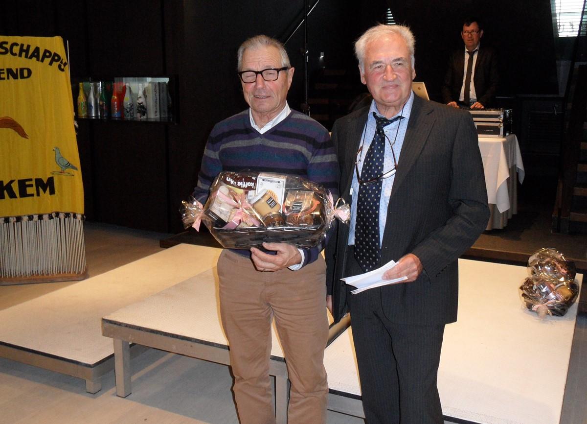 cl-raf-luyckx-winnaar-champions-league-jongen-en-secretaris-m-vanriest.jpg