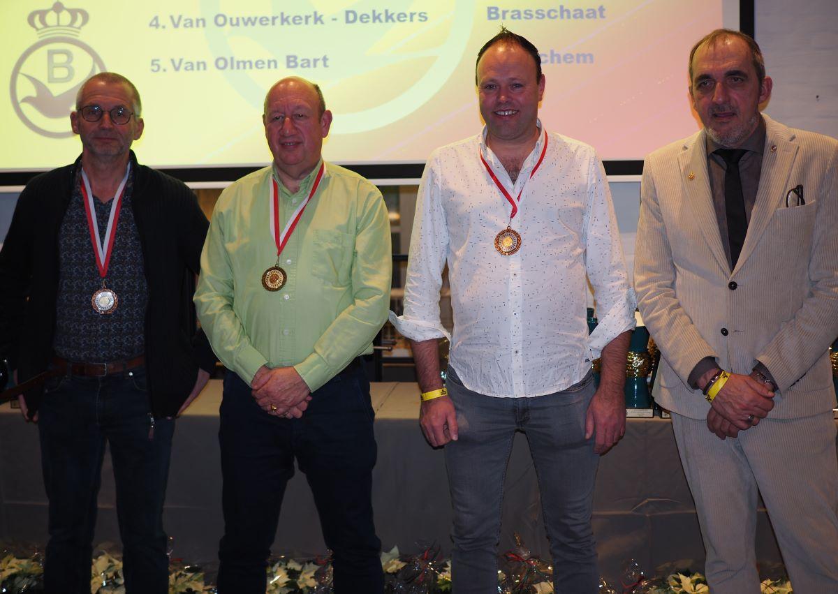 pitts-2024-12-14-pe-antwerpen-grote-fond-asduif-oudejaarse-2.jpg