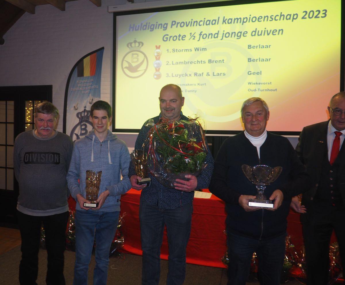 pitts-2023-12-09-pitts-pe-antwerpen-provinciaal-kampioenschap-grote-hafo-jonge-podium-1-pitts.jpg