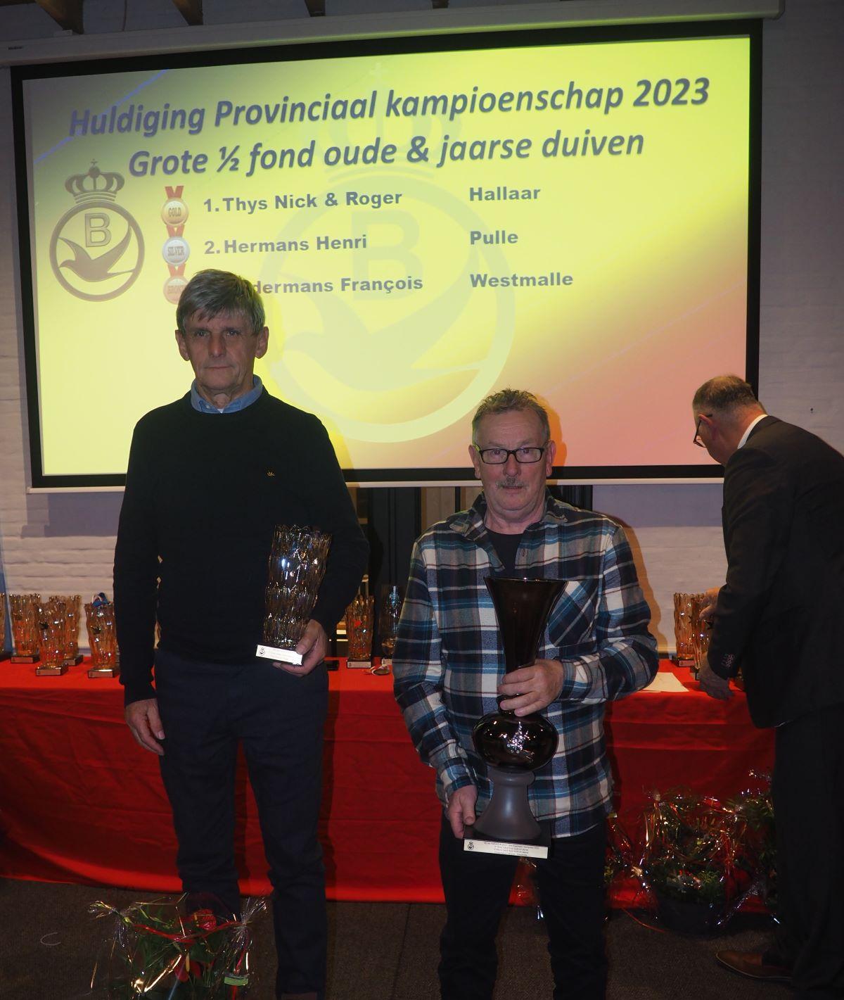 pitts-2023-12-09-pitts-pe-antwerpen-provinciaal-kampioenschap-grote-hafo-oude-en-jaarse-podium-1-pitts.jpg