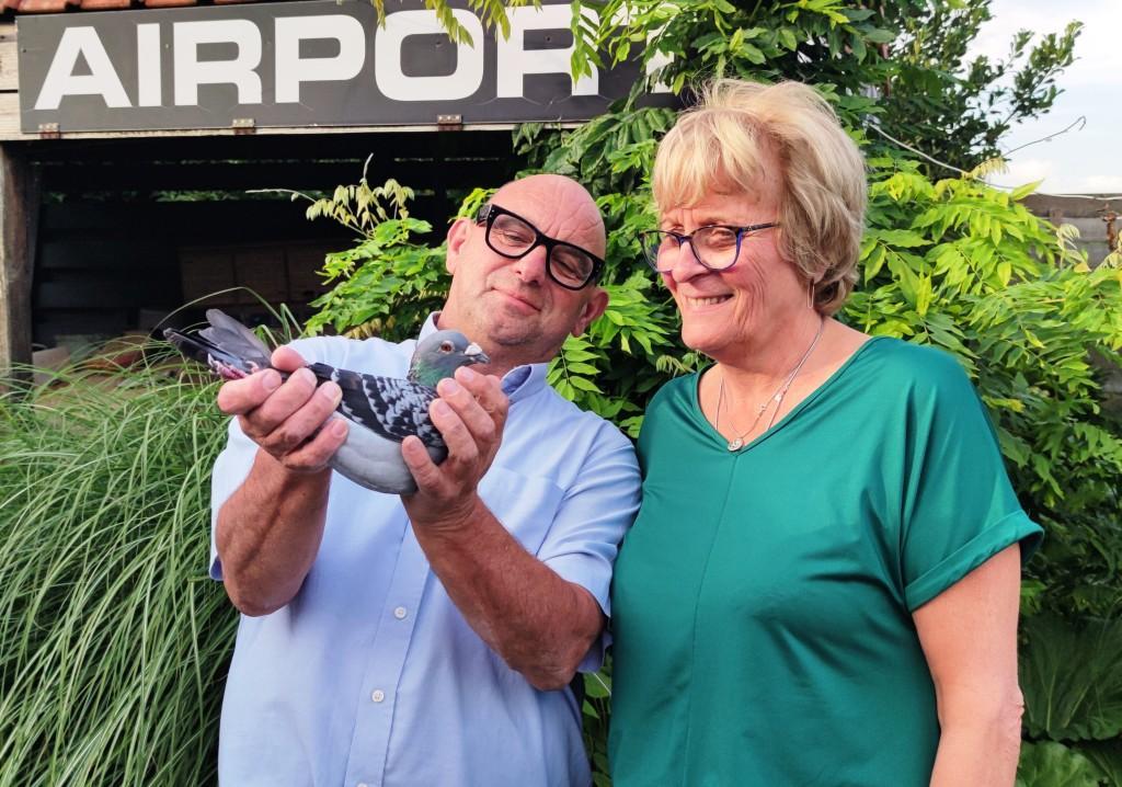 35-DHOOGE MARTIN EN MARINA