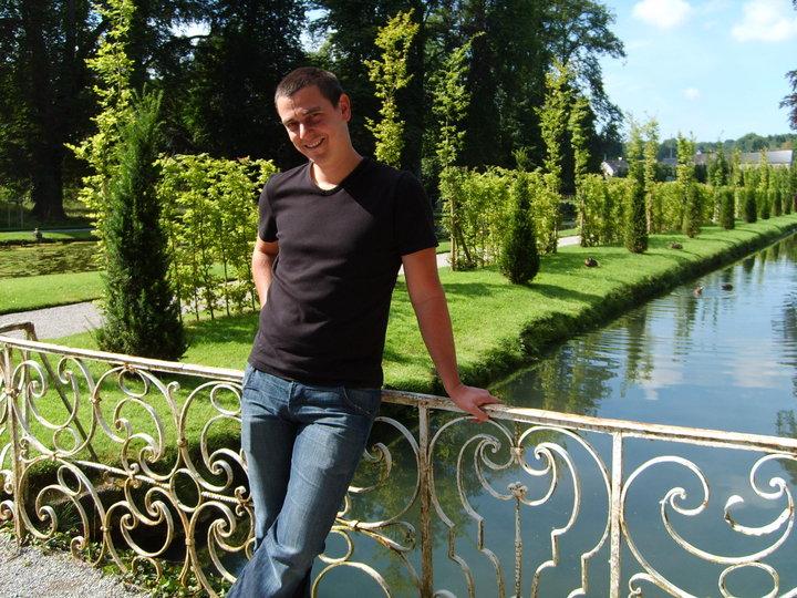 14- De Wolf Frederick (Oudegem) schenkt een jonge duif 2026 op afspraak.