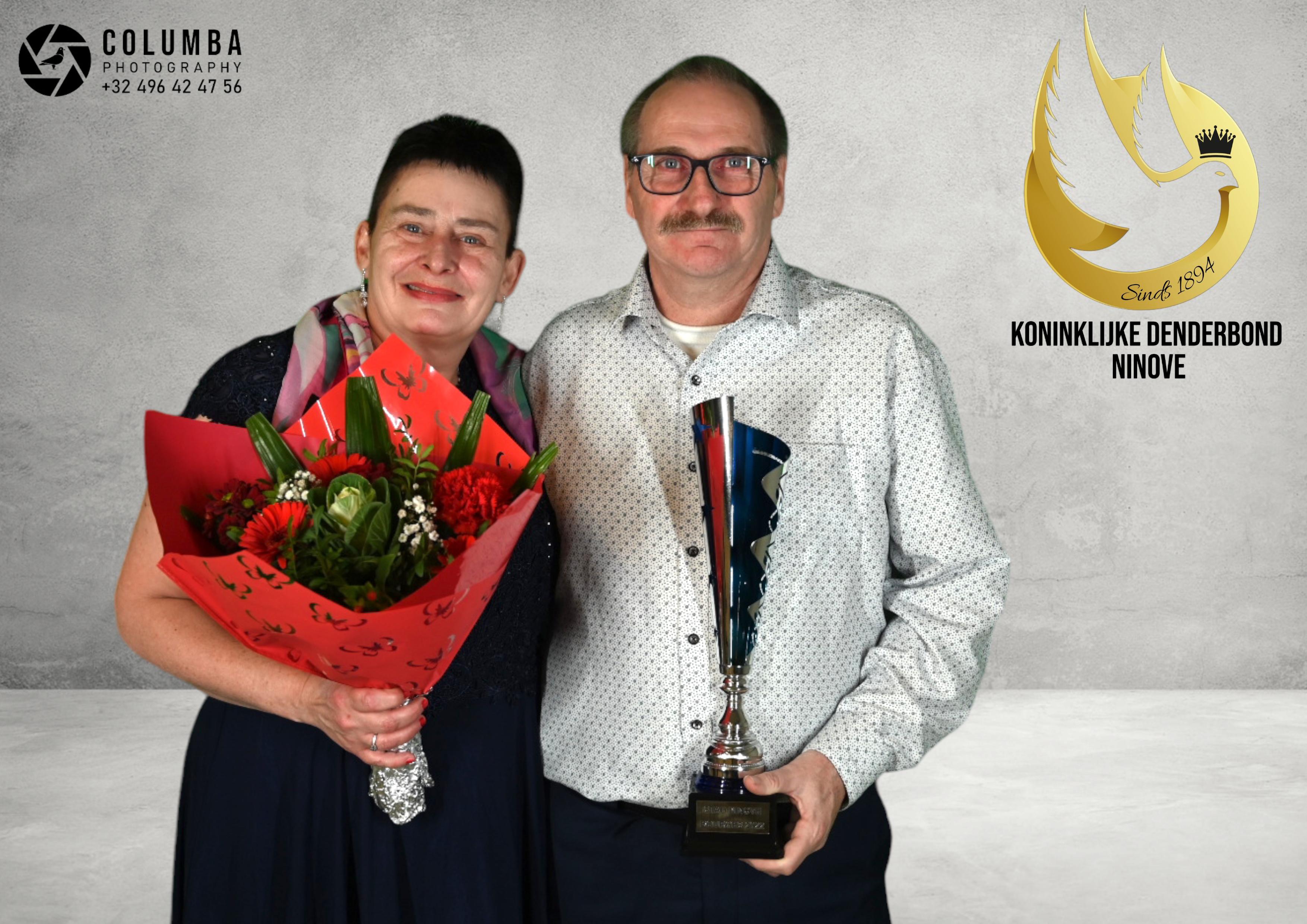 De Bodt Pascal -Van Akker Veronique ( Ninove )schenken een jonge duif 2026 ter plaatse 