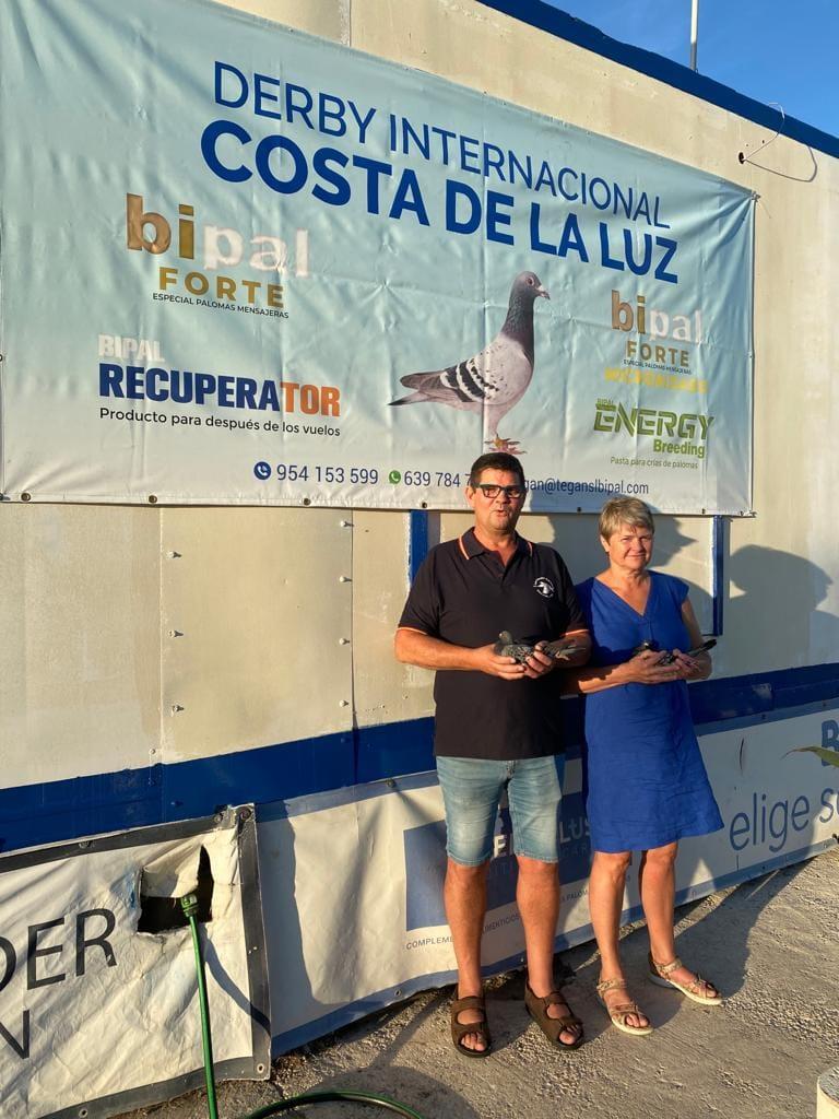 26- Kerkhove Wim -Van Den Broecke P	( Torhout	) schenken een jonge duif 2026 op afspraak.