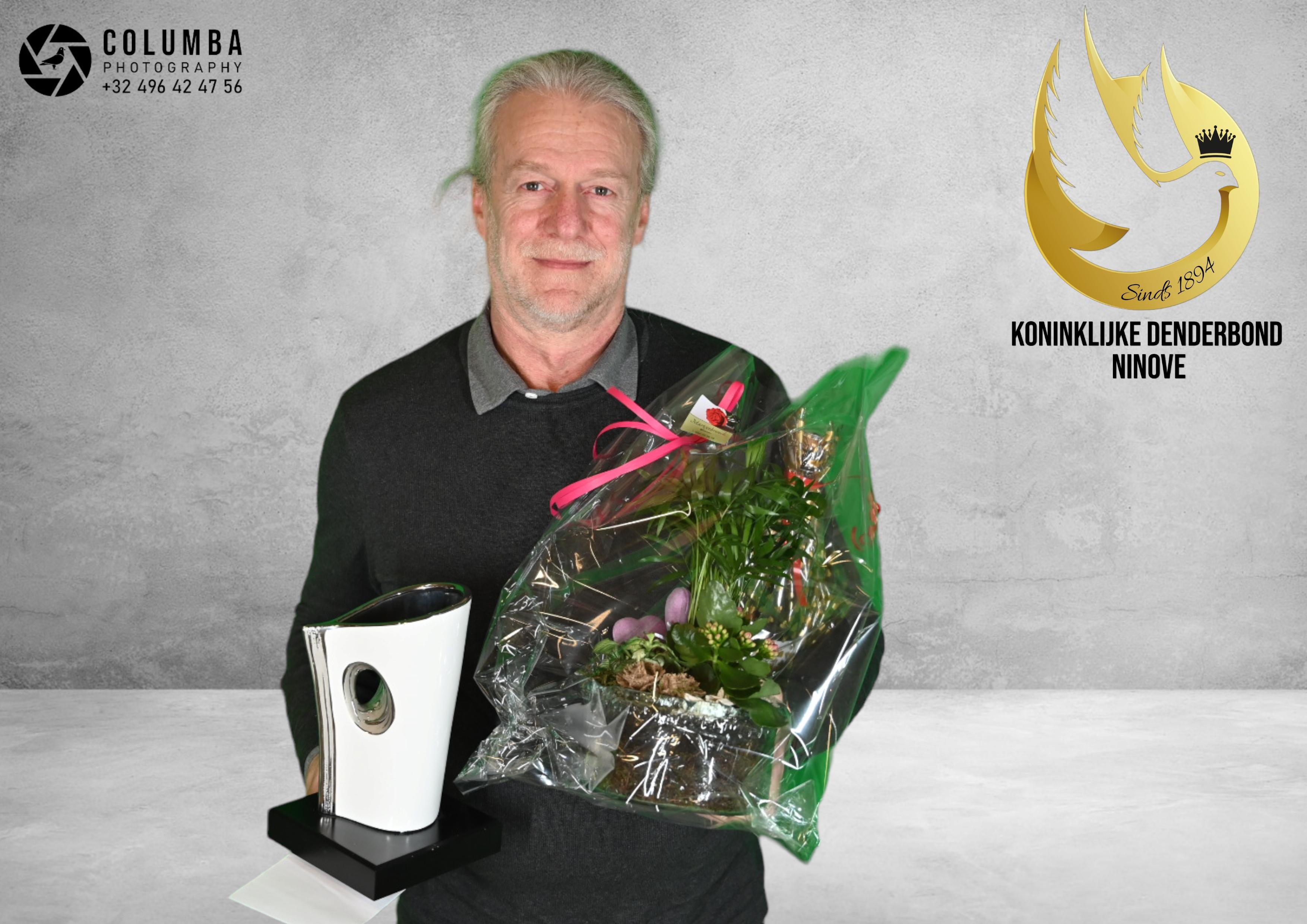 27- Lowies Frans	(Moorsel	)schenkt een jonge duif 2026 op afspraak.