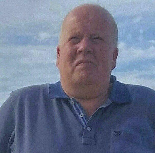 38- Schoukens franky	(Roosdaal) schenkt een jonge duif 2026 op afspraak.