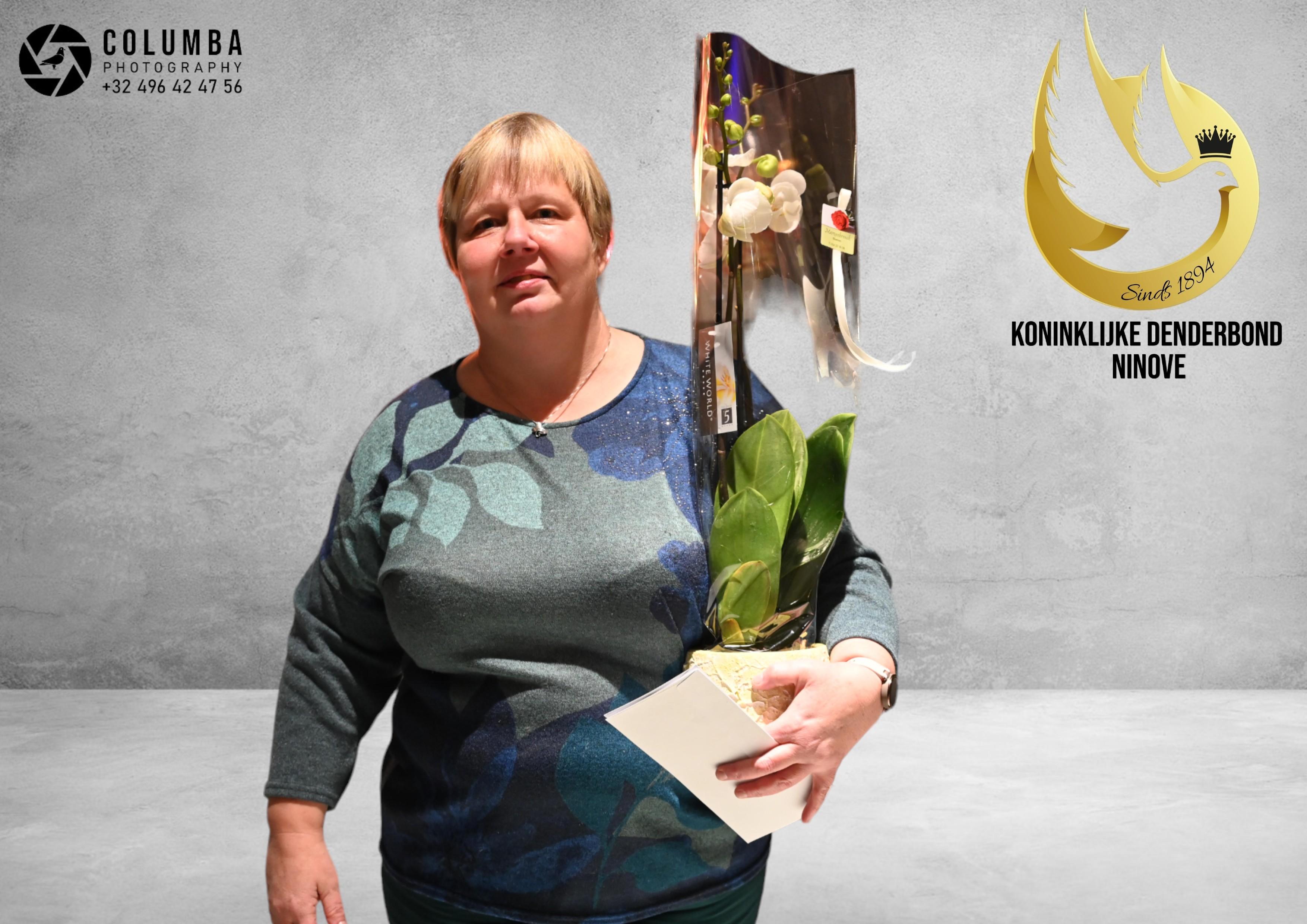 Wauters Nadine (Appelterre ) schenkt een KOPPEL jonge duiven	2026 op afspraak.