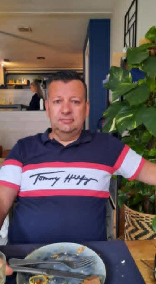 Kurt De Keyser (Staden)  schenkt een jonge duif  2026 op afspraak