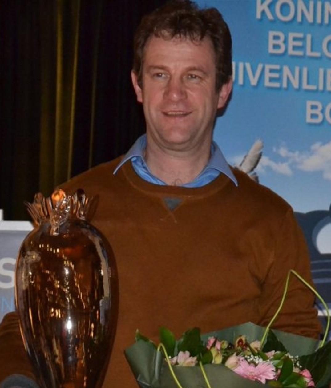 De Sy Patrick, Boekhoute - jonge duif op afspraak