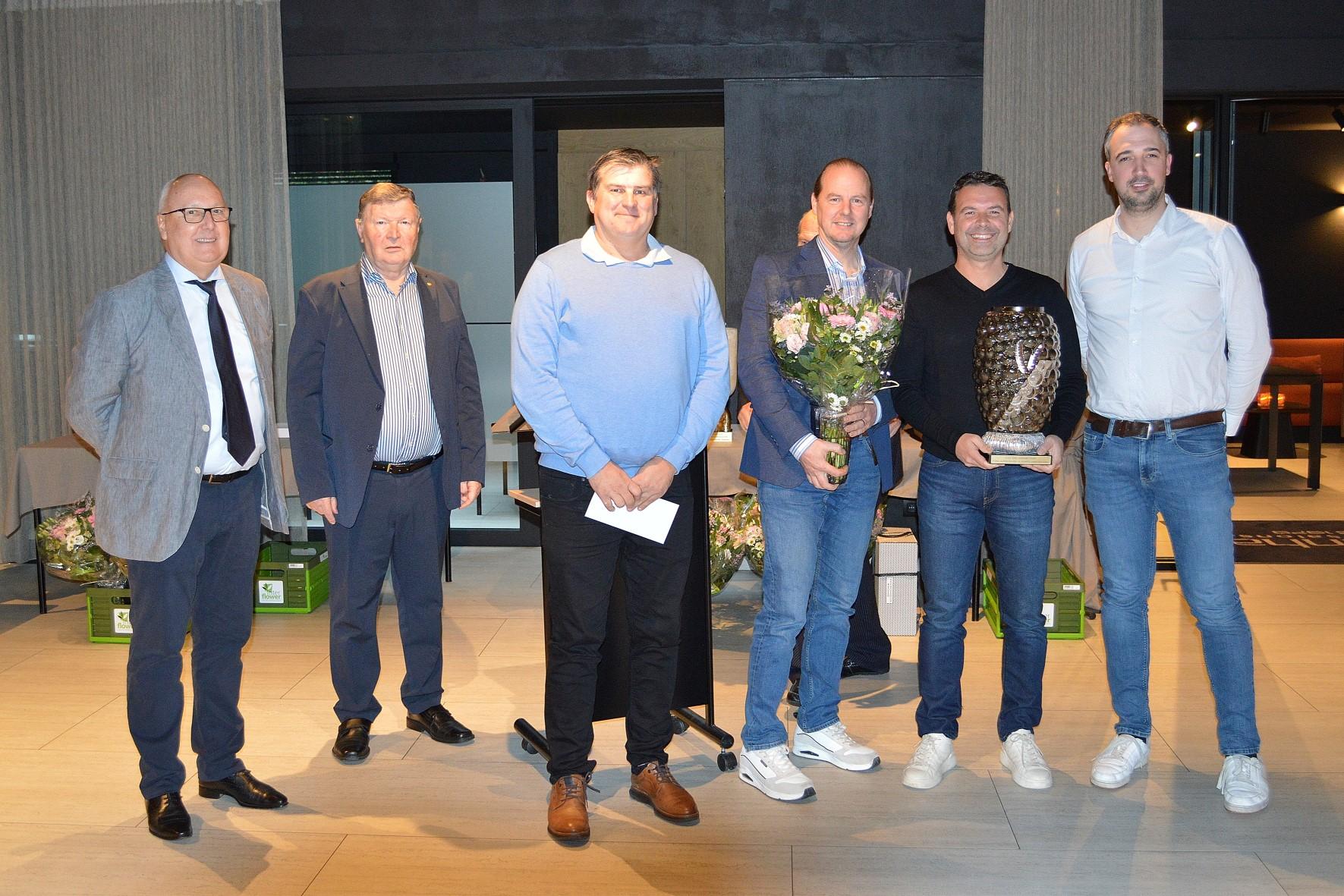 Fond jaarse duiven (gratis) 1) Youri Deblanc 2) Team Baetens 3) Vanden Berghe Bert