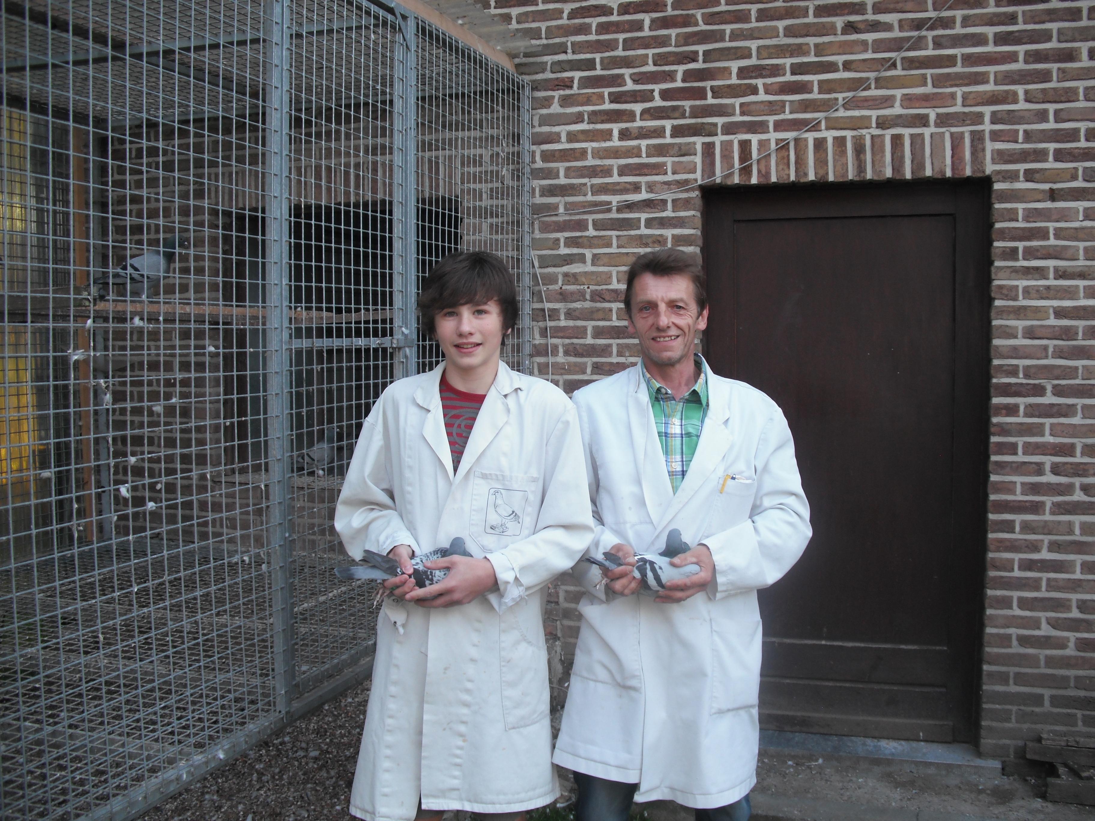 Rudy en Stijn Fosselle(Voorde) schenken een jonge duif 2é ronde 2026 op afspraak