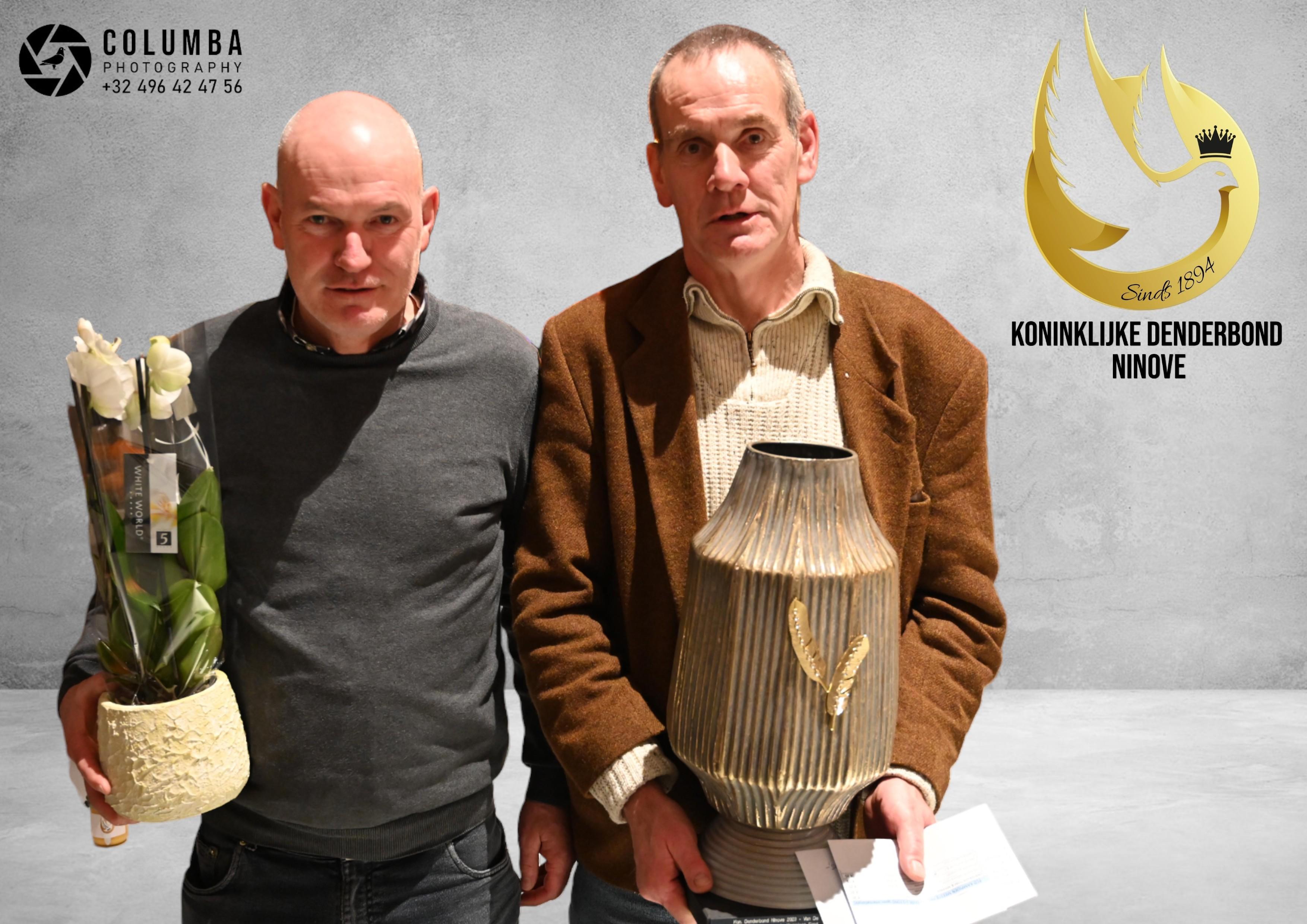 47- Van De Walle Mark en Franky (Zwalm) schenken een koppel eieren (kwekers)op afspraak.