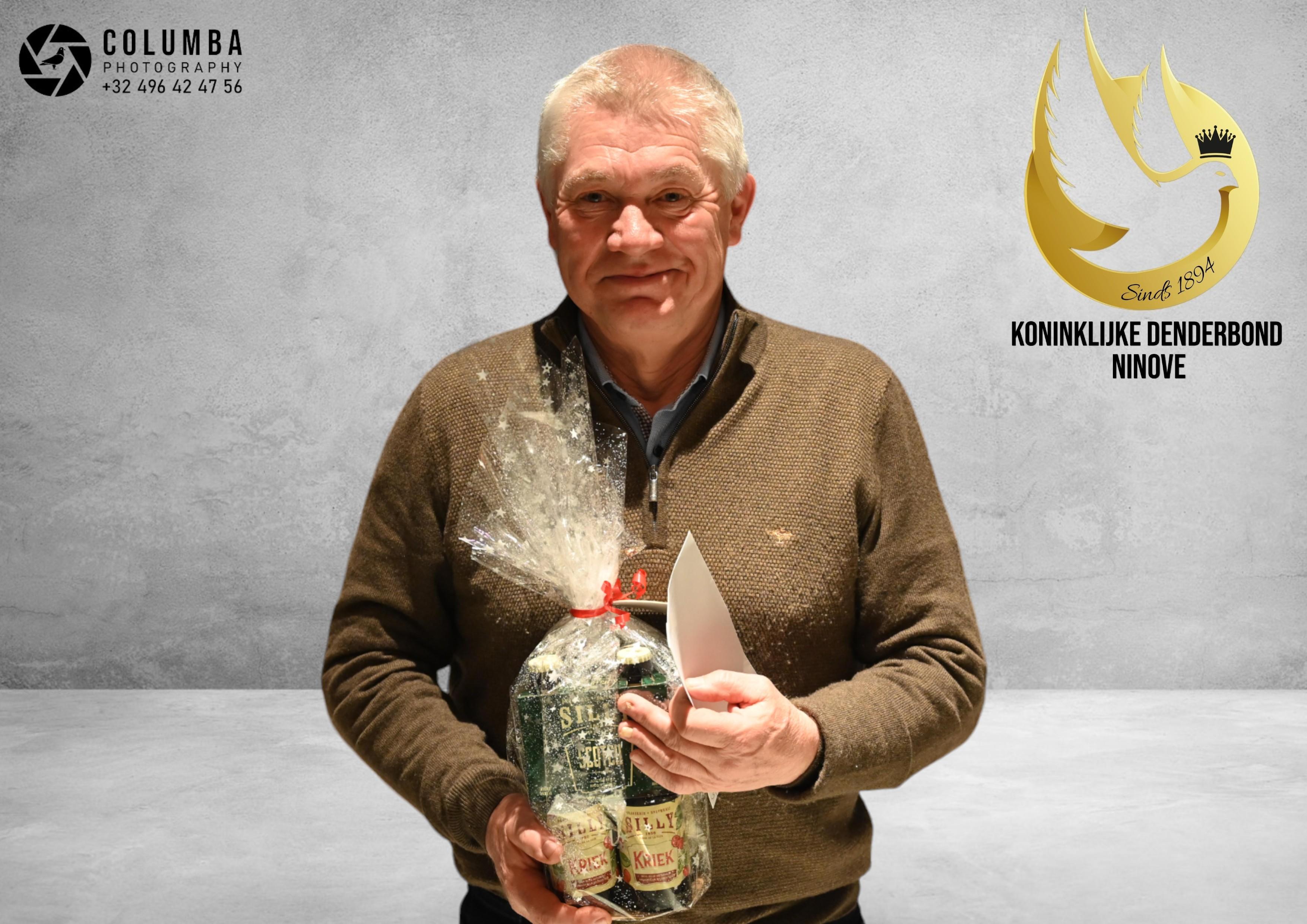 48- Van De Walle Patrick (St M Lierde ) 	schenkt een jonge duif 2026 op afspraak.