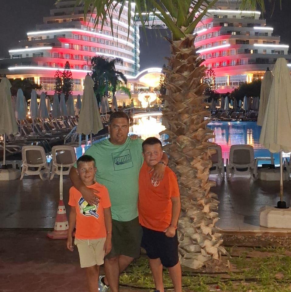 58- Vermeulen Pieter (Zottegem)	schenkt een Koppel eieren op afspraak.