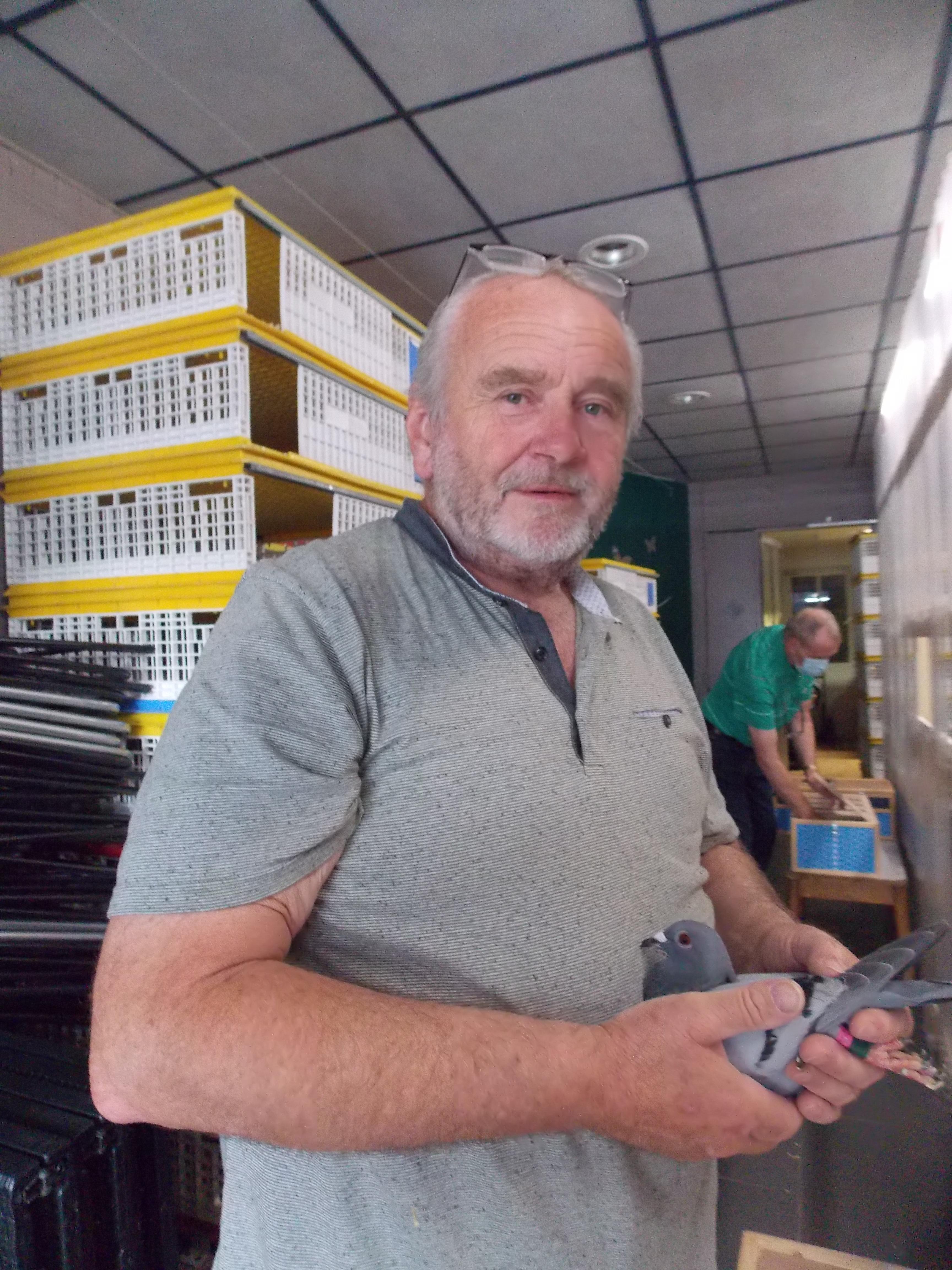 Dedobbeleer Dirk (Herne) koppel jonge uit de kwekers