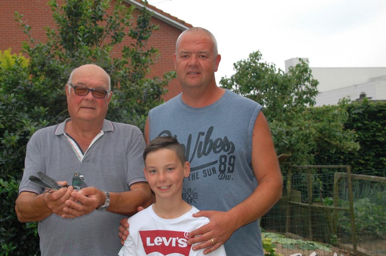 Vervaeke Roger & Jurgen: Schenkt een KOPPEL jongen T.P. 