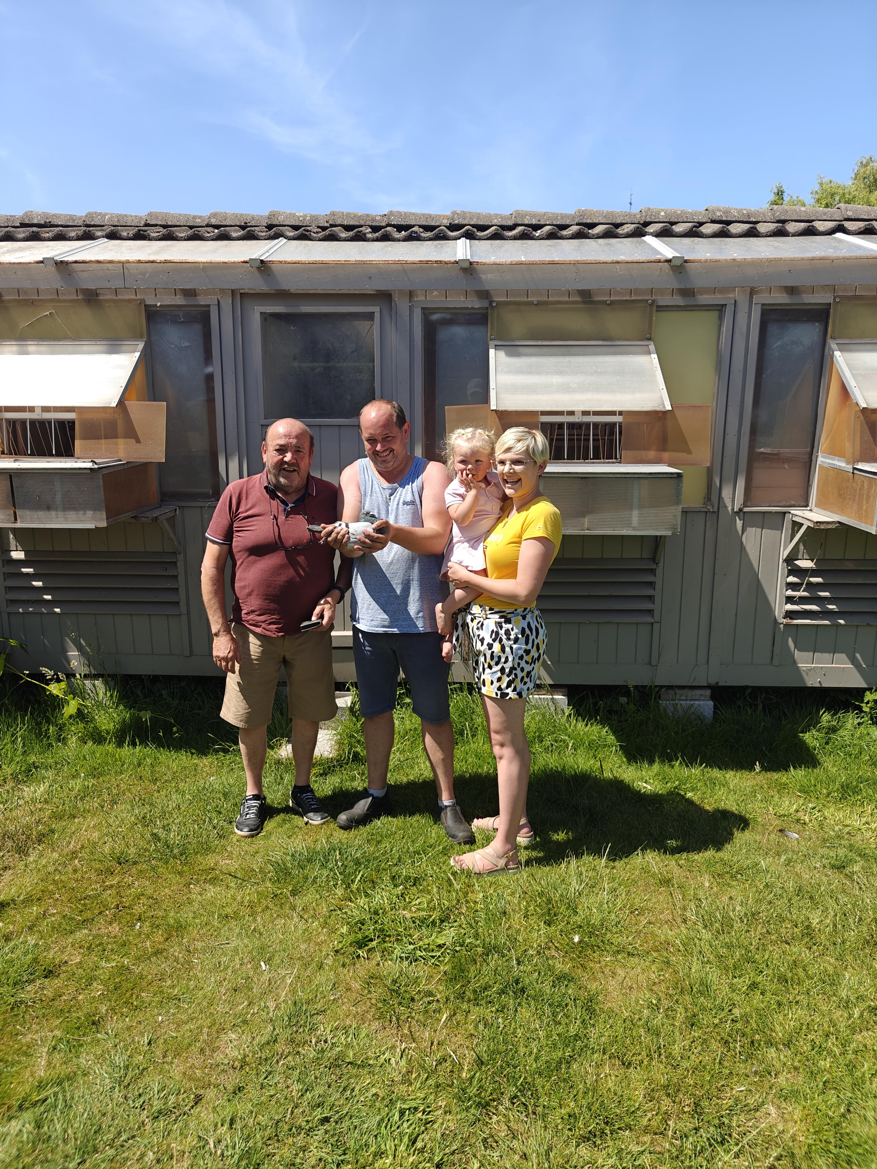 Vandromme Dieter & Steffi - jonge duif 2026 TOP AANBIEDING - familie 1st nationaal