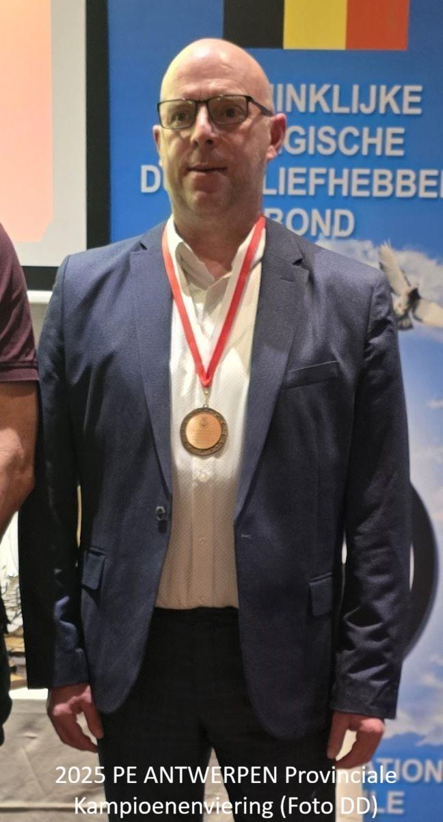 PITTS-20251213-PITTS-Team Hooymans.be Mol-3 (Asduif Allrdound jonge)