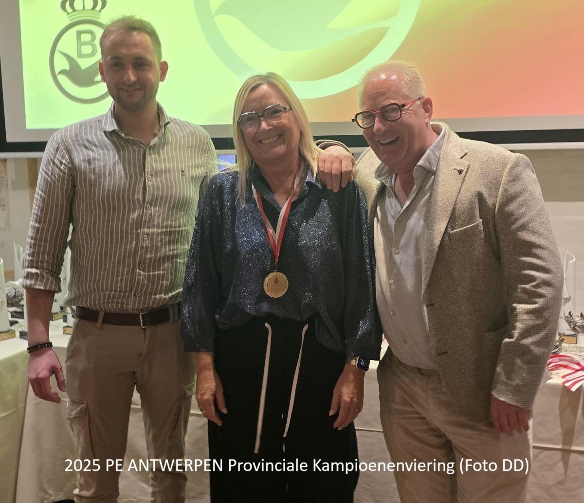 PITTS-20251213-PITTS-Van Oeckel Bart & Nance-4 (Asduif Grote Hafo oude & jaarse-1)