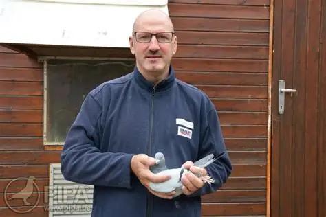 22- Gheyskens Olivier (Veerle-Laakdal)	schenkt een koppel eieren op afspraak.