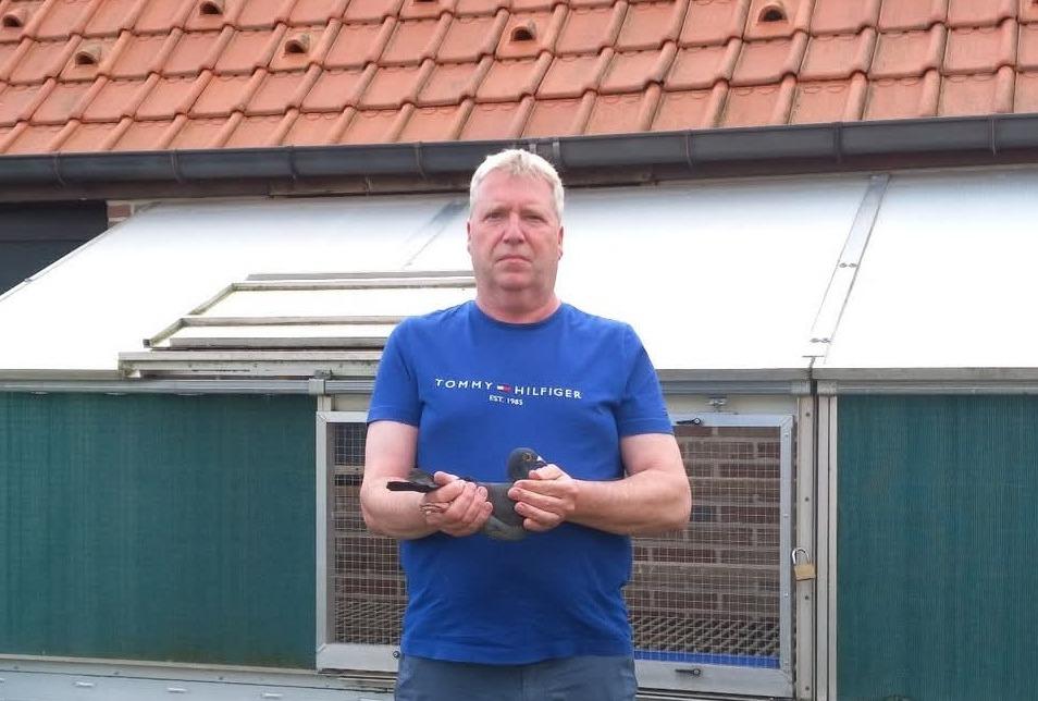 مزاد: Dirk Cloetens