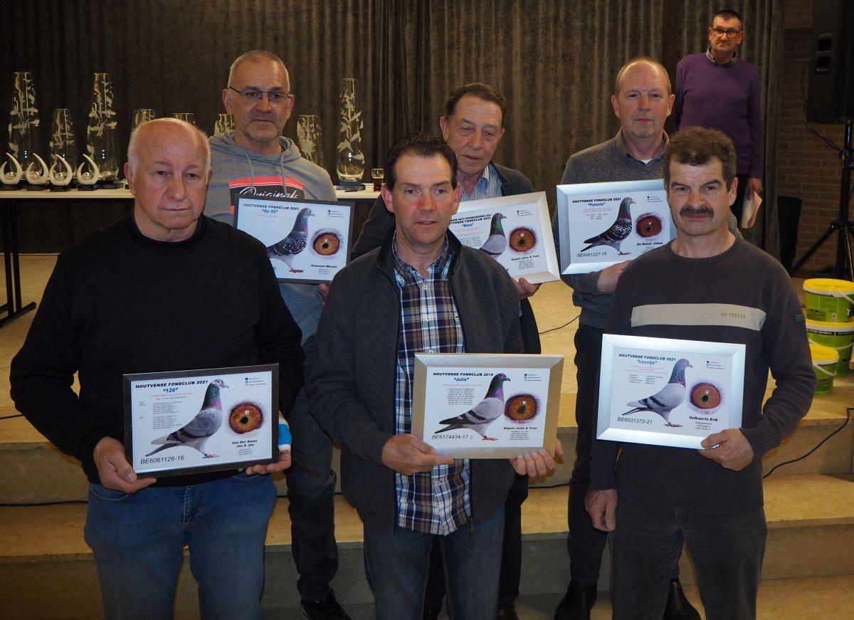 pitts-2022-03-18-pitts-houtvensefond-asduifwinnaars2021-pitts.jpg