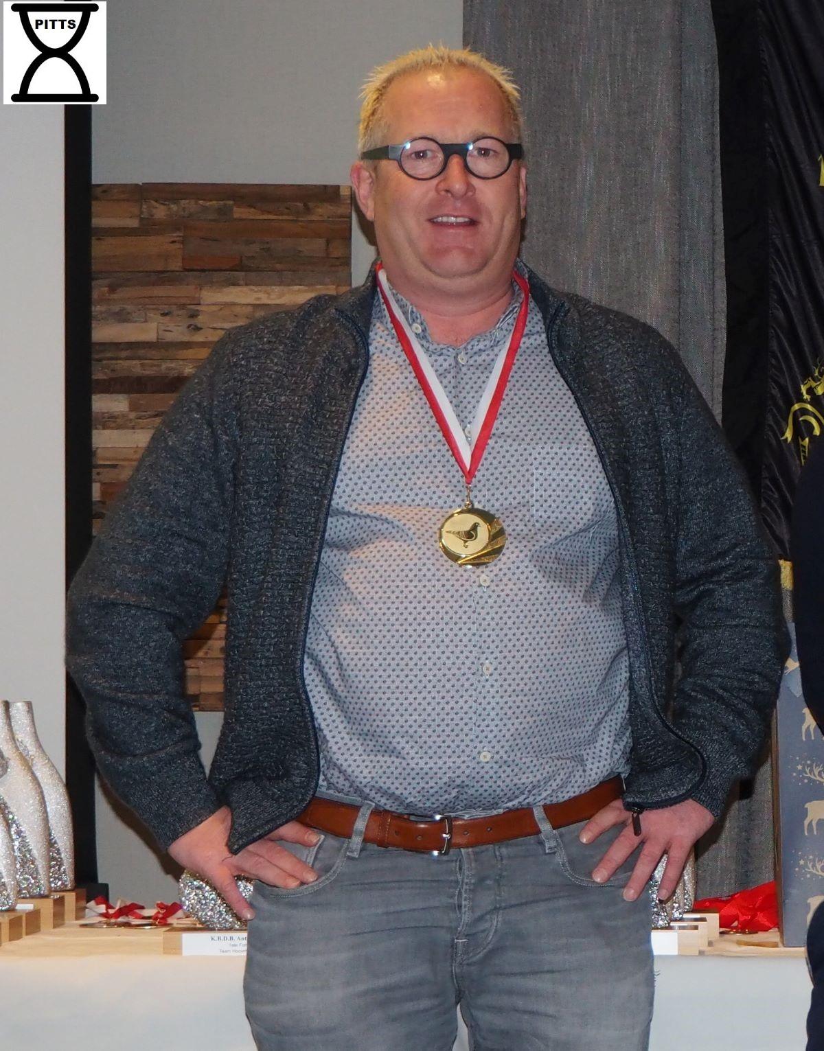 pitts-2019-12-07-vanoeckelbart-1.jpg